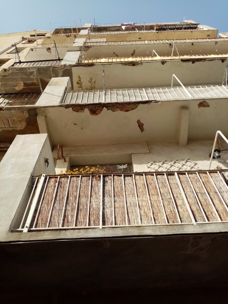 Marseille – Mise en peinture des balcons et de la façade. 2