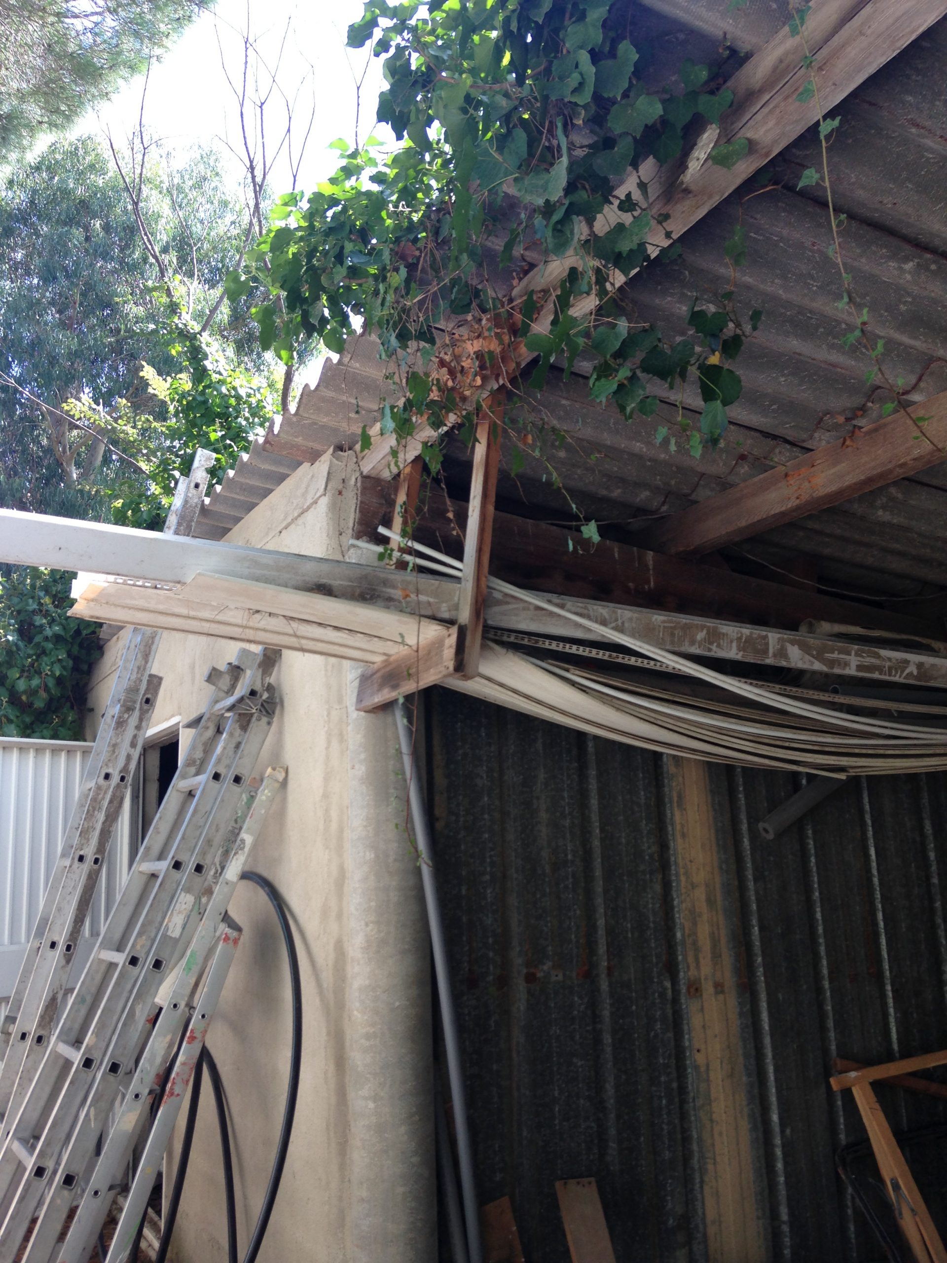 Argelès-sur-Mer : Dépose pilier contenant de l'amiante modifié