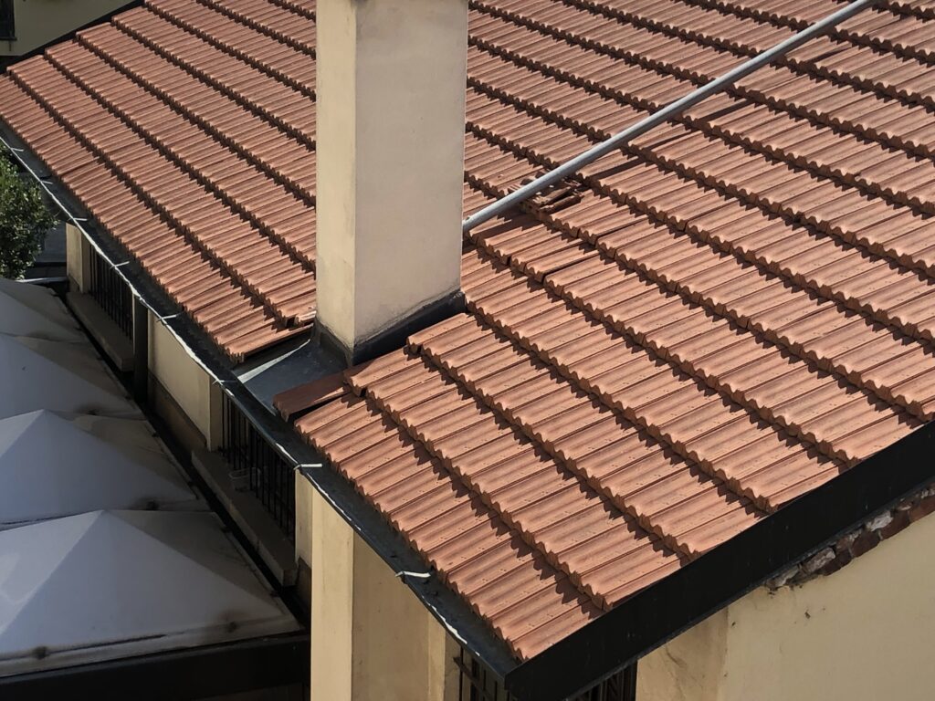 Gouttière qui fuit : comment la réparer?