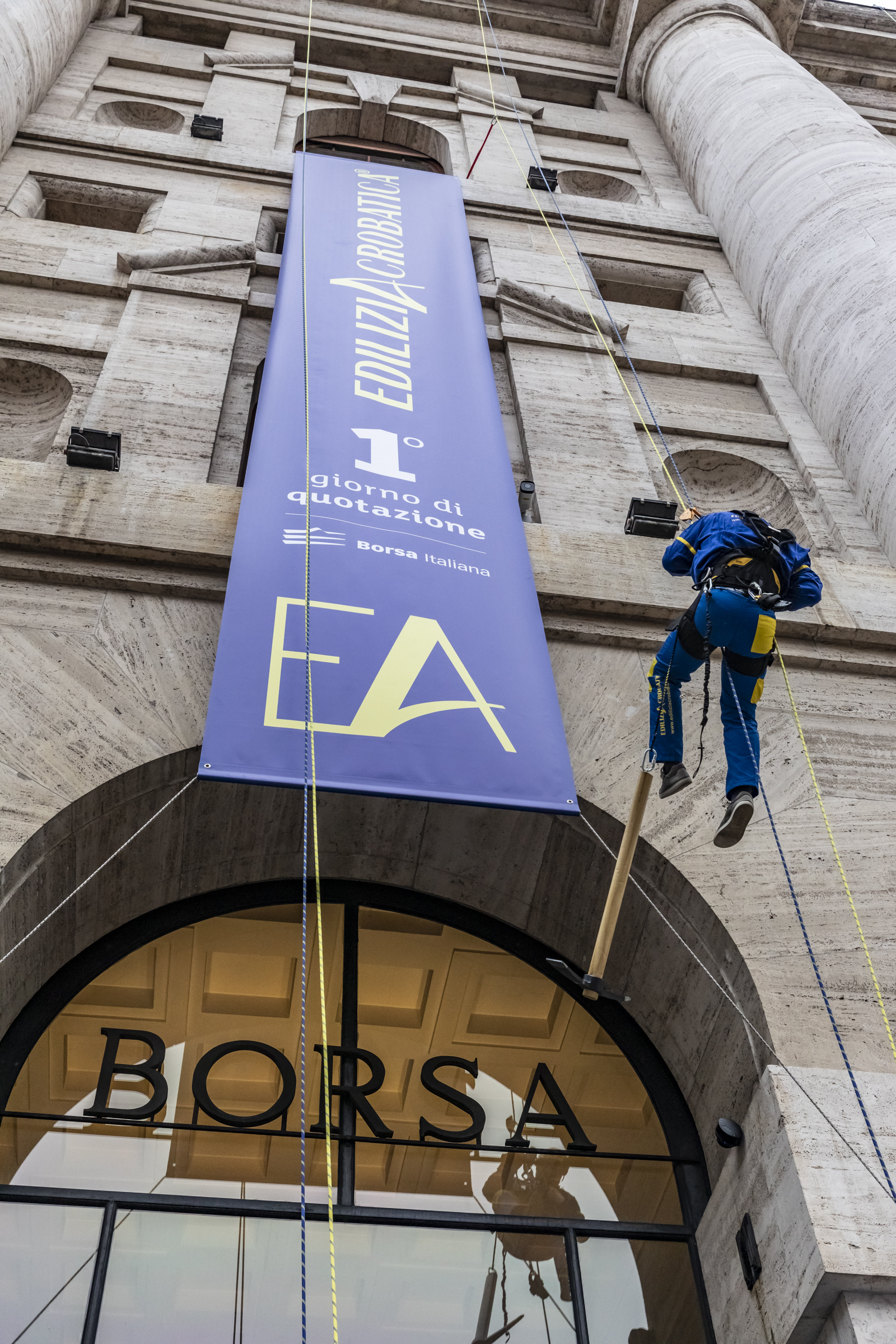 Pose de panneaux publicitaires à moindre coût