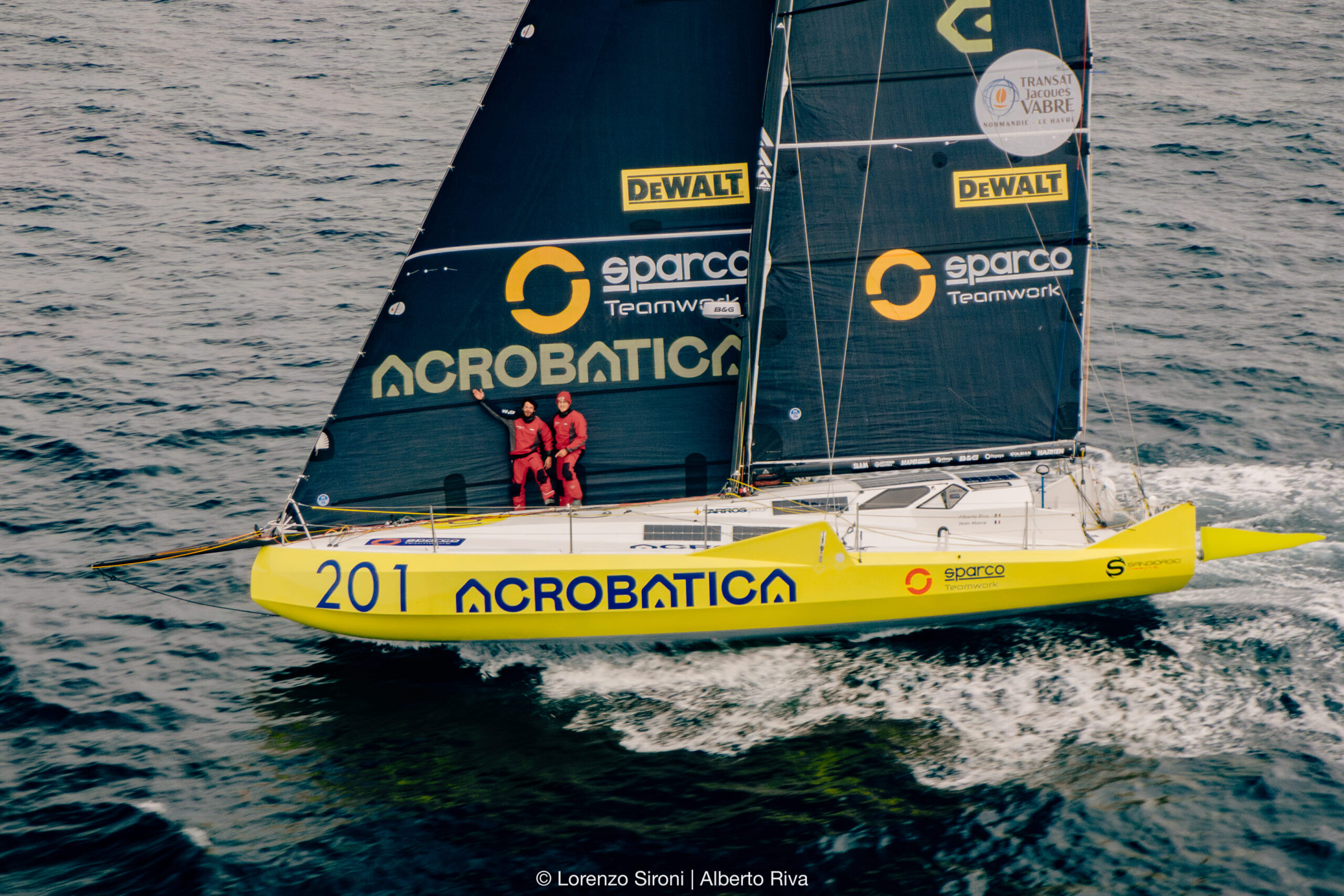 Acrobatica vous attend au Village départ à Le Havre !